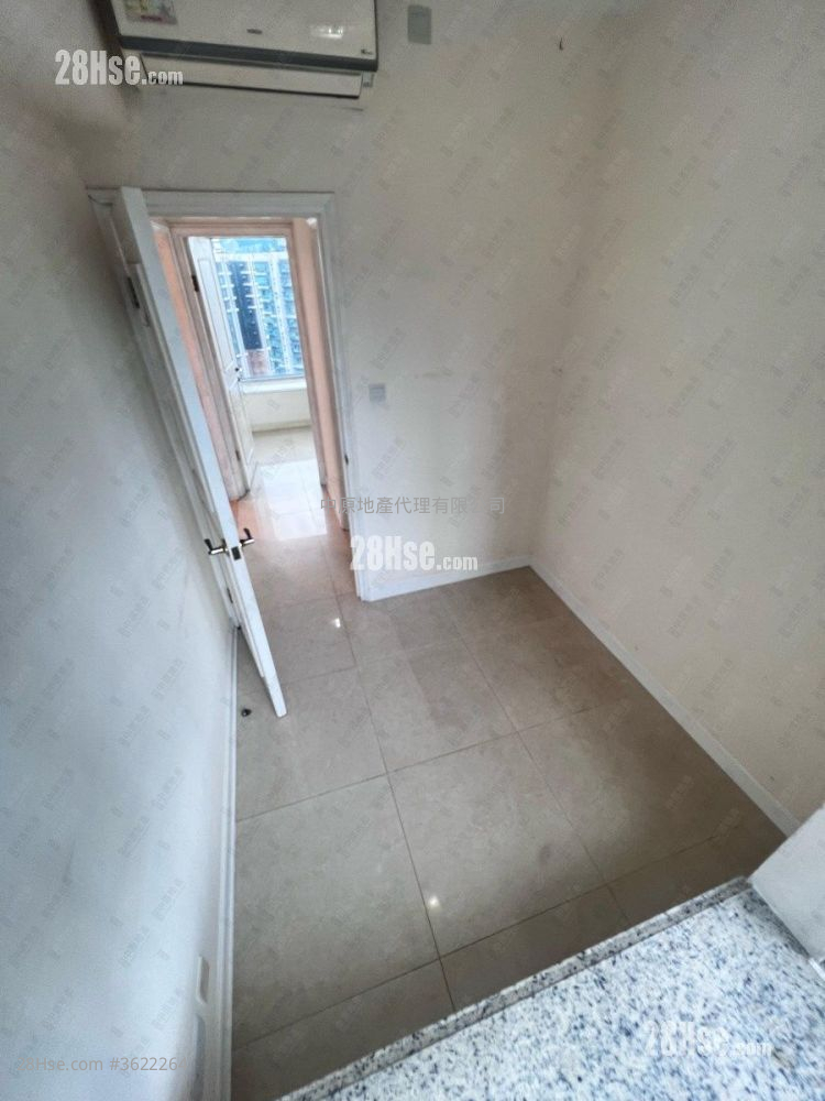 泓景台 租盘 665 平方尺 ( 61.8 平方米 ) 泓景台 租盘 665 平方尺 ( 61.8 平方米 )