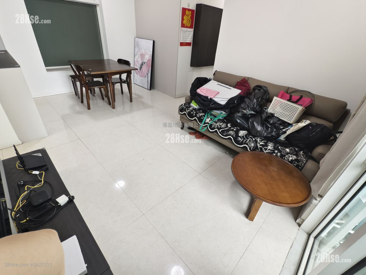 峻滢 租盘 3 房 , 2 浴室 694 平方尺 ( 64.5 平方米 ) 峻滢 租盘 3 房 , 2 浴室 694 平方尺 ( 64.5 平方米 )