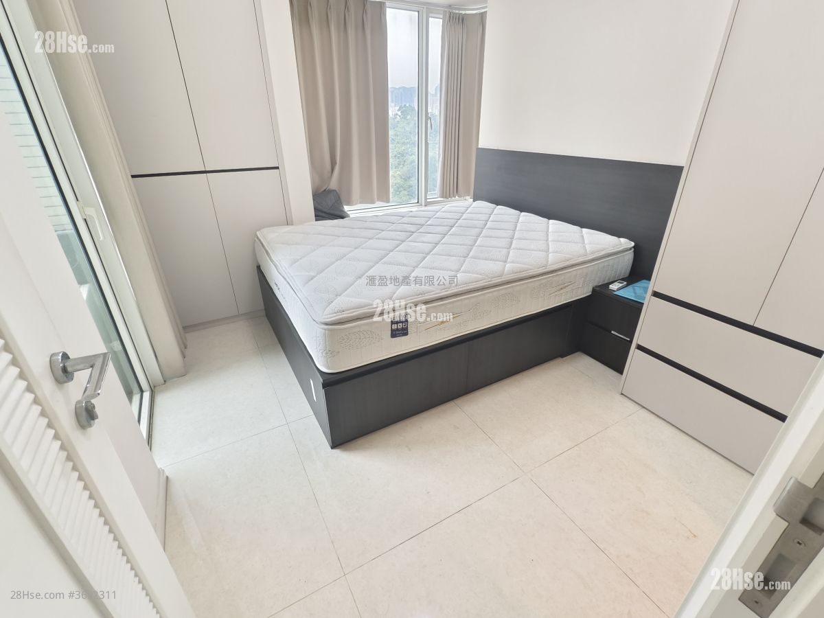 峻滢 租盘 3 房 , 2 浴室 694 平方尺 ( 64.5 平方米 ) 峻滢 租盘 3 房 , 2 浴室 694 平方尺 ( 64.5 平方米 )