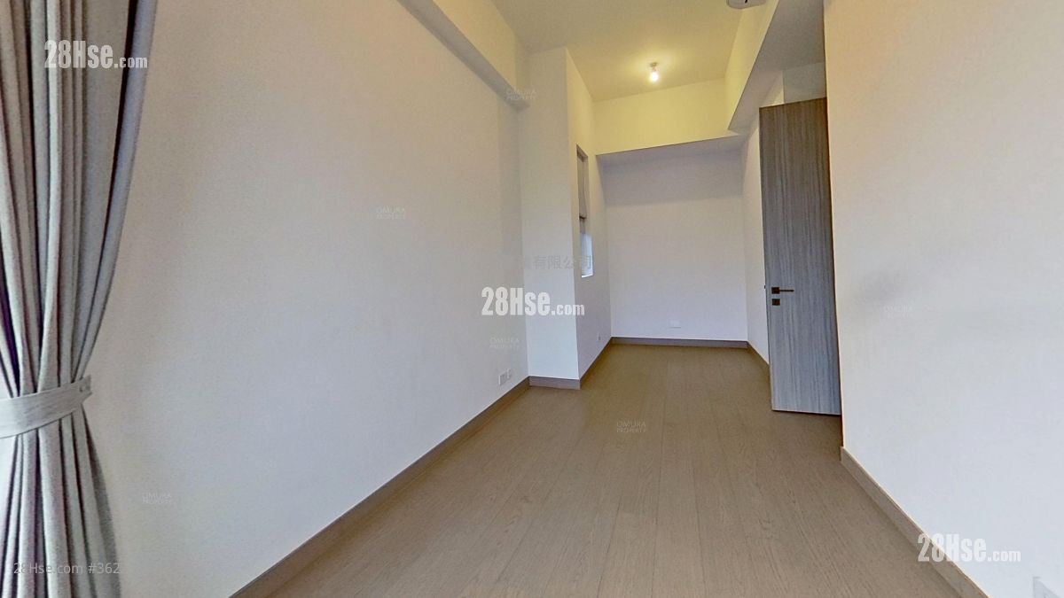 master room: Prince Wesidence Rental 2 Bedrooms , 1 Bathroom 579 ft² ( 53.8 m² ) master room: Prince Wesidence Rental 2 Bedrooms , 1 Bathroom 579 ft² ( 53.8 m² )