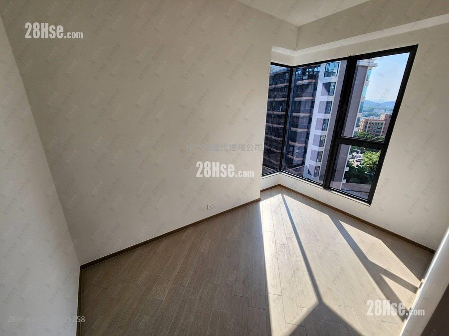 High Park Sell 2 Bedrooms , 1 Bathroom 445 ft² ( 41.3 m² ) High Park Sell 2 Bedrooms , 1 Bathroom 445 ft² ( 41.3 m² )