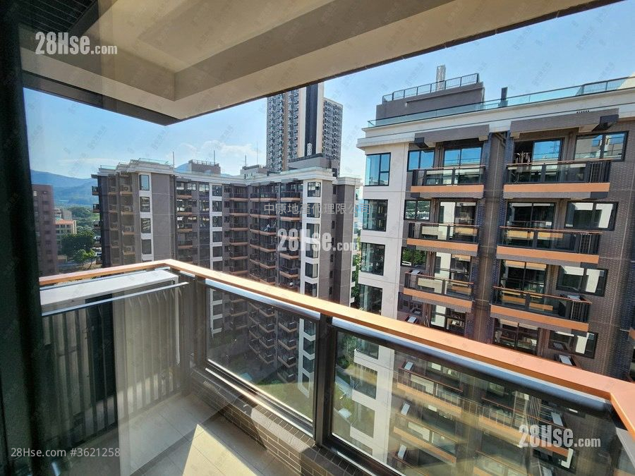 High Park Sell 2 Bedrooms , 1 Bathroom 445 ft² ( 41.3 m² ) High Park Sell 2 Bedrooms , 1 Bathroom 445 ft² ( 41.3 m² )
