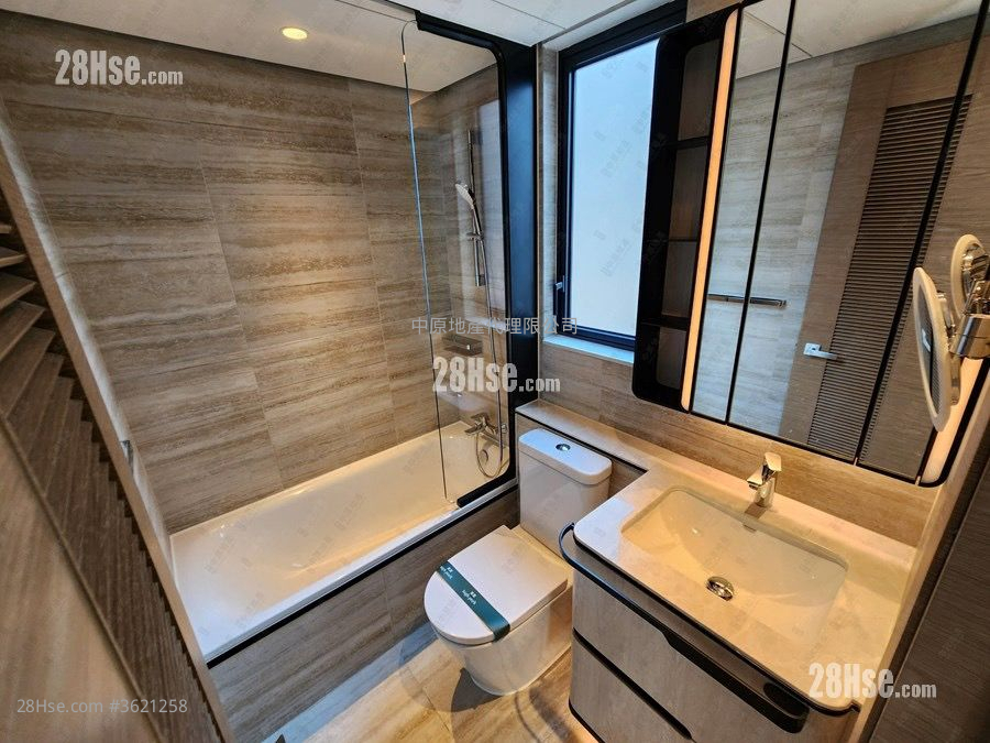 High Park Sell 2 Bedrooms , 1 Bathroom 445 ft² ( 41.3 m² ) High Park Sell 2 Bedrooms , 1 Bathroom 445 ft² ( 41.3 m² )