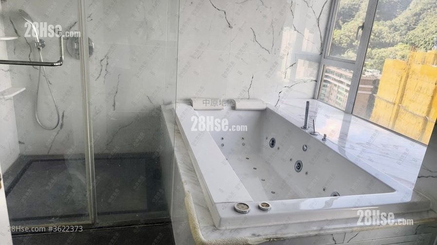 嘉皇台 租盘 1,764 平方尺 ( 163.9 平方米 ) 嘉皇台 租盘 1,764 平方尺 ( 163.9 平方米 )