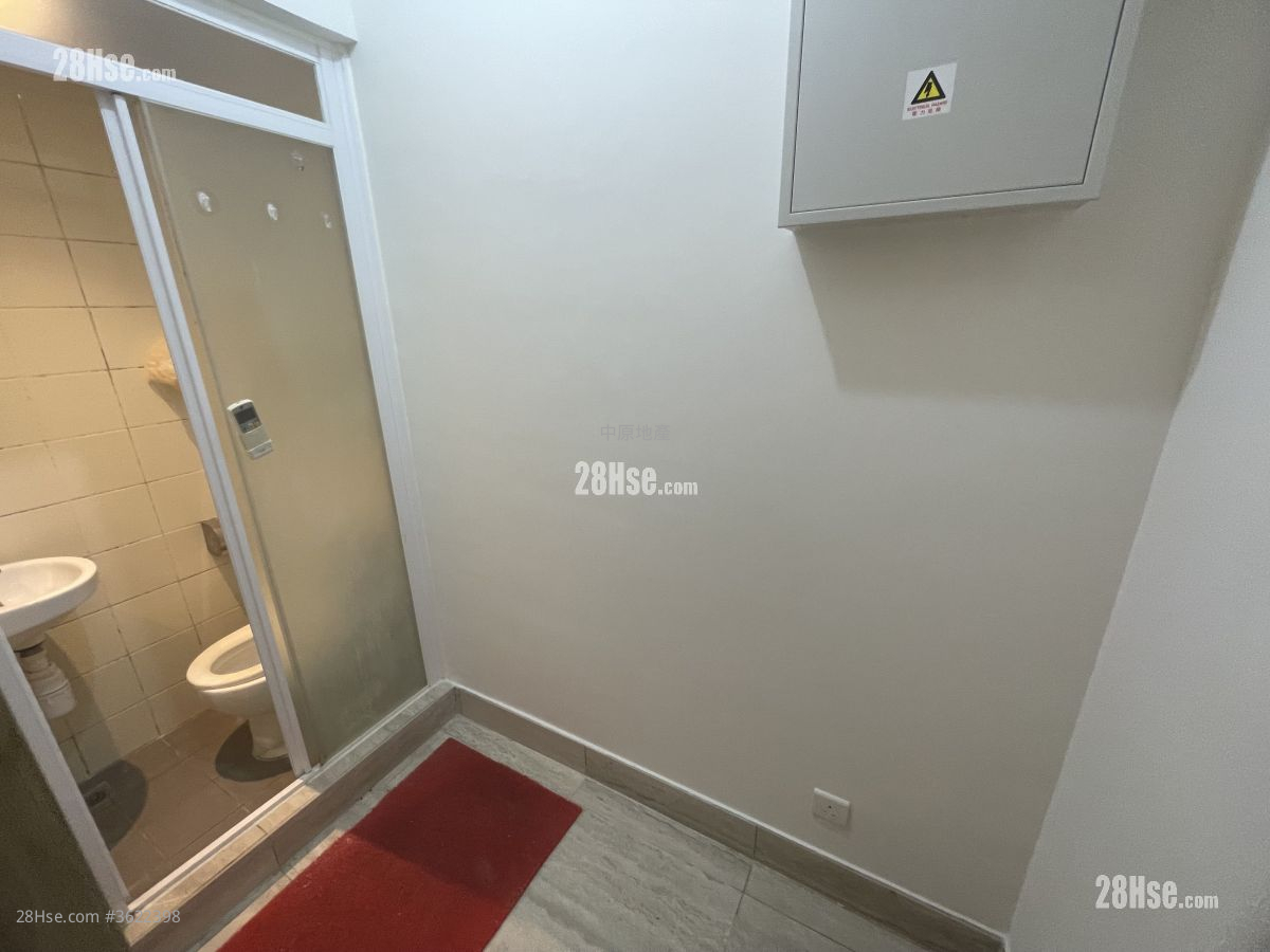 凯滙 售盘 3 房 830 平方尺 ( 77.1 平方米 ) 凯滙 售盘 3 房 830 平方尺 ( 77.1 平方米 )