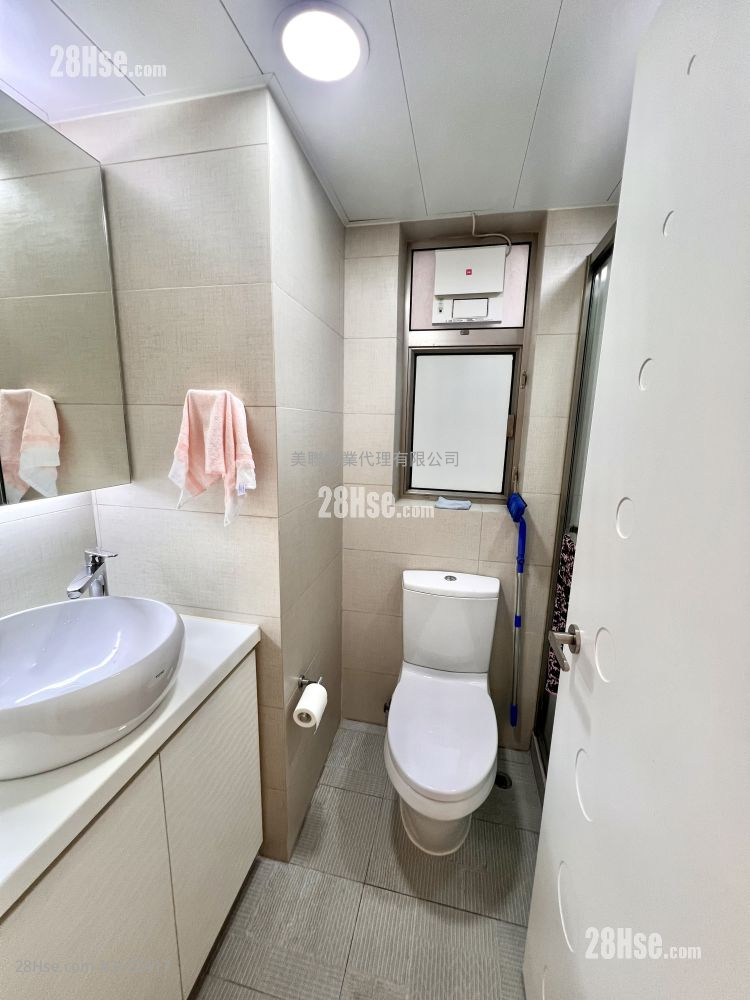 bathroom: Bellagio Sell 3 Bedrooms , 2 Bathrooms 891 ft² ( 82.8 m² ) bathroom: Bellagio Sell 3 Bedrooms , 2 Bathrooms 891 ft² ( 82.8 m² )