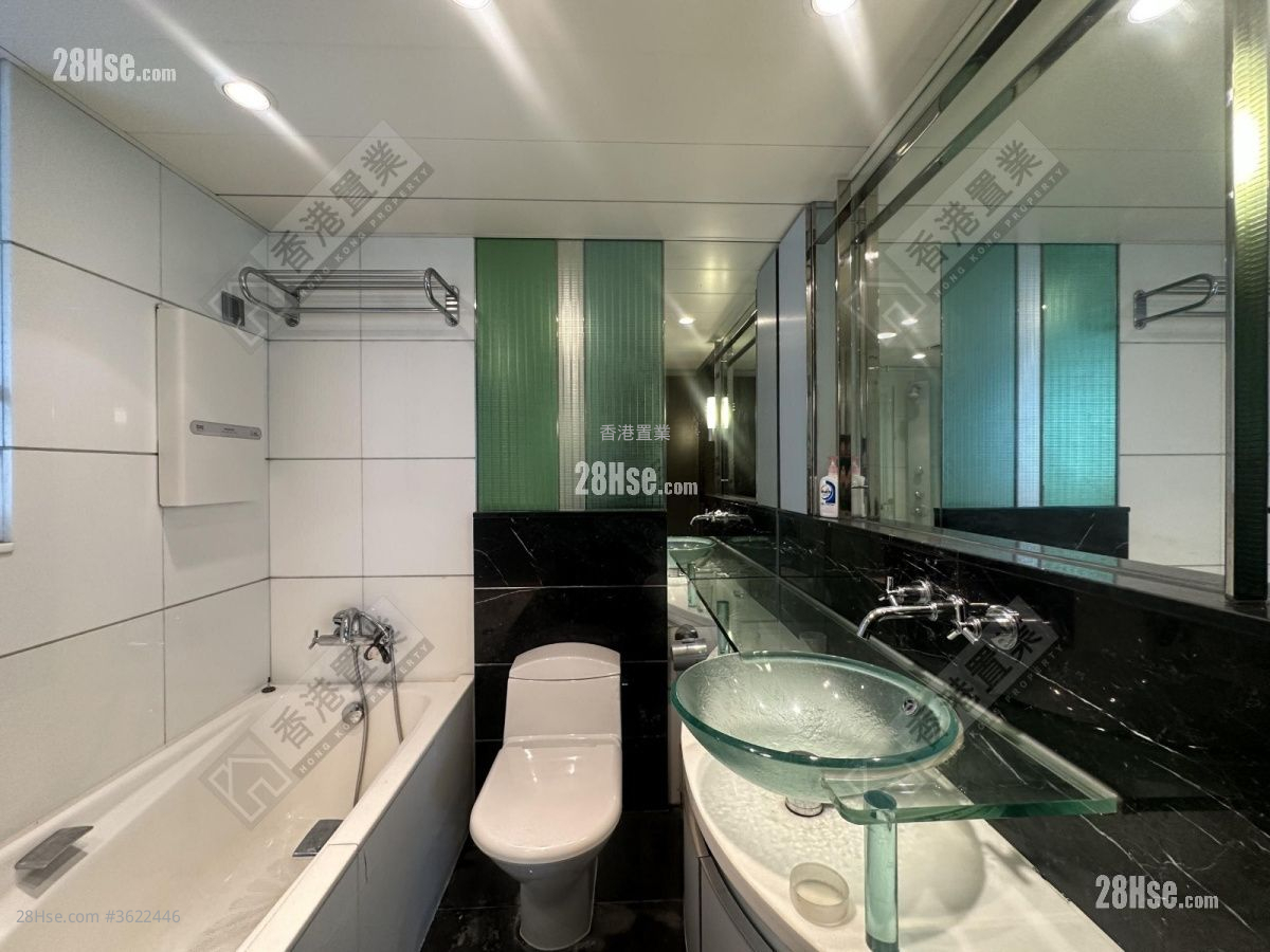 君临天下 售盘 3 房 , 2 浴室 1,062 平方尺 ( 98.7 平方米 ) 君临天下 售盘 3 房 , 2 浴室 1,062 平方尺 ( 98.7 平方米 )