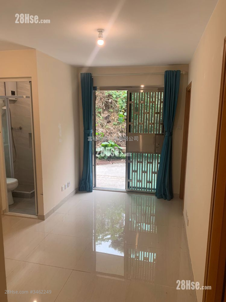 Kak Tin Village Rental 2 Bedrooms , 1 Bathroom 335 ft² ( 31.1 m² )