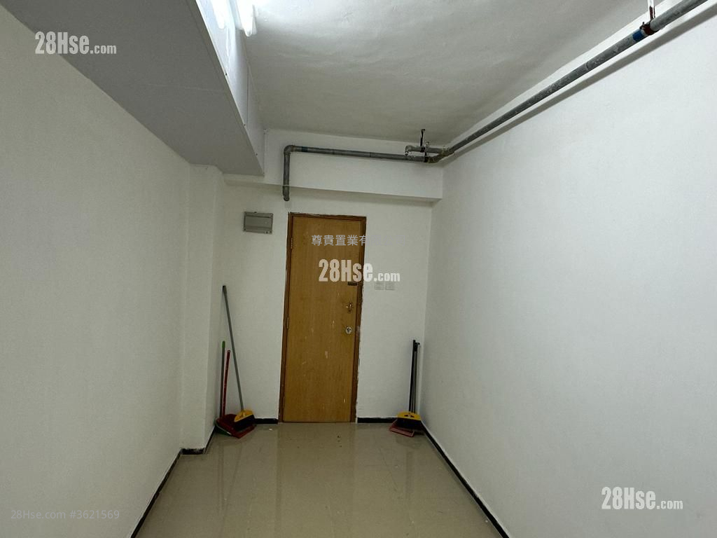 Ming Yin Building Rental Studio , 1 Bathroom 180 ft² ( 16.7 m² ) Ming Yin Building Rental Studio , 1 Bathroom 180 ft² ( 16.7 m² )