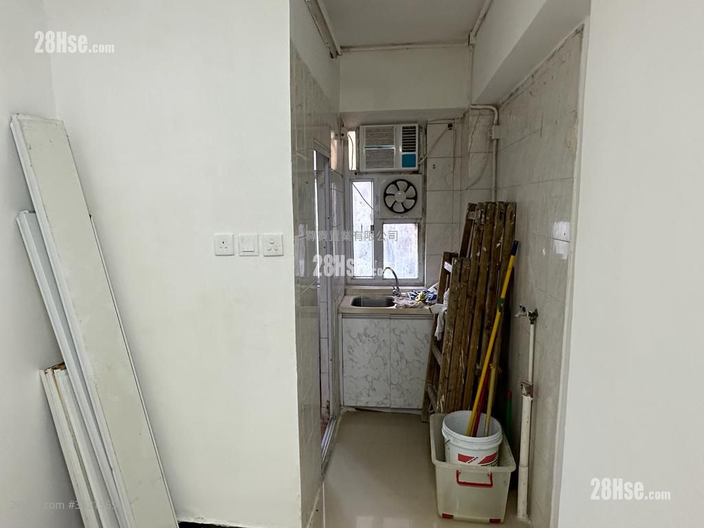 Ming Yin Building Rental Studio , 1 Bathroom 180 ft² ( 16.7 m² ) Ming Yin Building Rental Studio , 1 Bathroom 180 ft² ( 16.7 m² )
