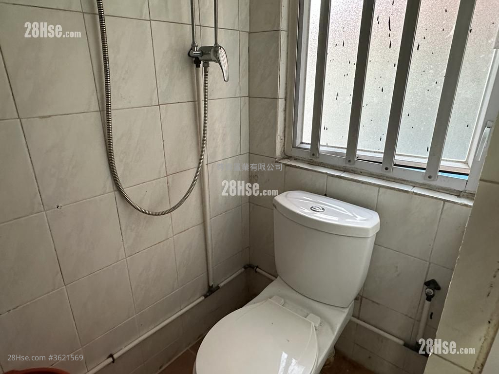 Ming Yin Building Rental Studio , 1 Bathroom 180 ft² ( 16.7 m² ) Ming Yin Building Rental Studio , 1 Bathroom 180 ft² ( 16.7 m² )