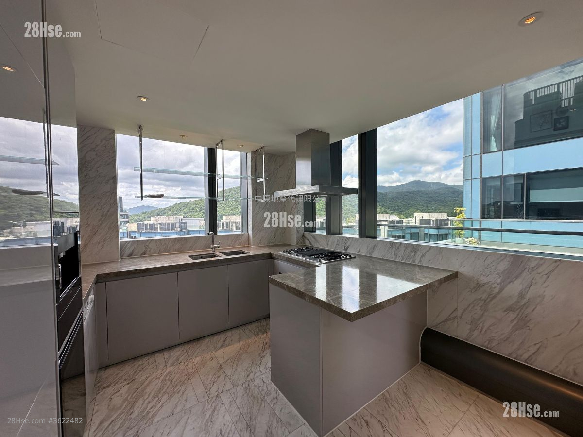 澐沣 售盘 4 房 , 5+ 浴室 2,100 平方尺 ( 195.1 平方米 ) 澐沣 售盘 4 房 , 5+ 浴室 2,100 平方尺 ( 195.1 平方米 )