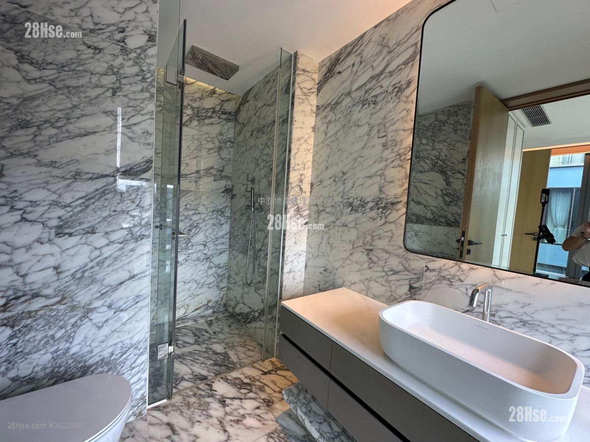 澐沣 售盘 4 房 , 5+ 浴室 2,100 平方尺 ( 195.1 平方米 ) 澐沣 售盘 4 房 , 5+ 浴室 2,100 平方尺 ( 195.1 平方米 )