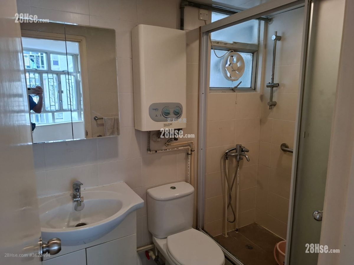 新翠花园 租盘 2 房 449 平方尺 ( 41.7 平方米 ) 新翠花园 租盘 2 房 449 平方尺 ( 41.7 平方米 )