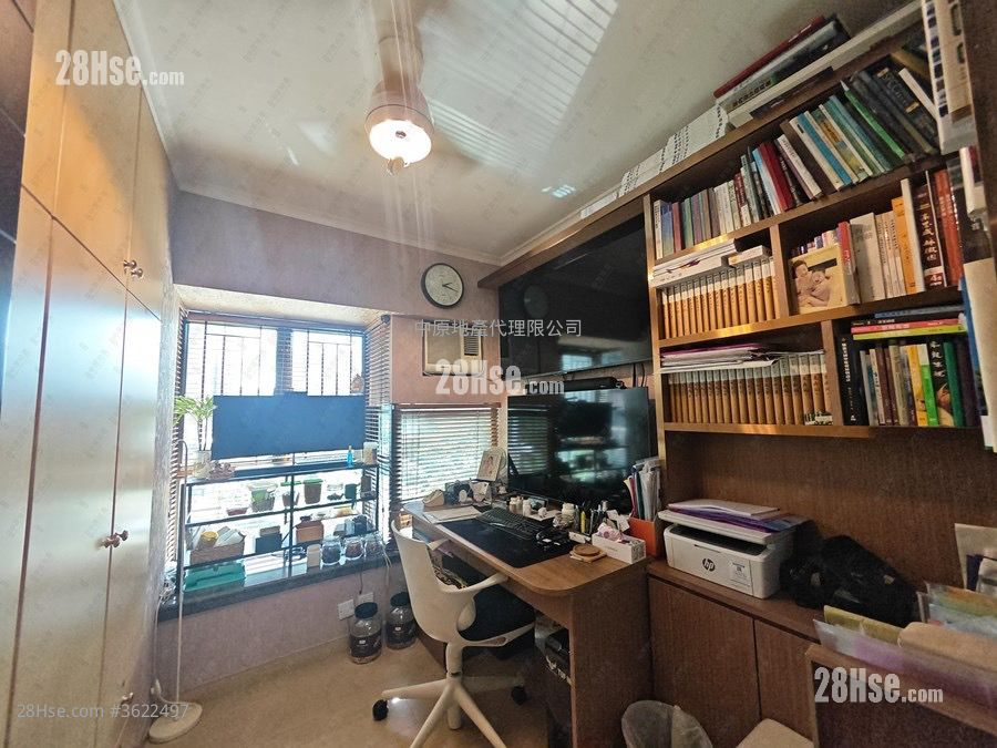 骏景园 售盘 3 房 , 2 浴室 974 平方尺 ( 90.5 平方米 ) 骏景园 售盘 3 房 , 2 浴室 974 平方尺 ( 90.5 平方米 )