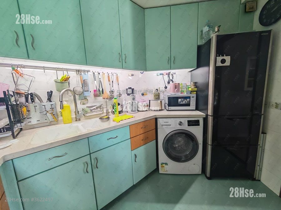 骏景园 售盘 3 房 , 2 浴室 974 平方尺 ( 90.5 平方米 ) 骏景园 售盘 3 房 , 2 浴室 974 平方尺 ( 90.5 平方米 )