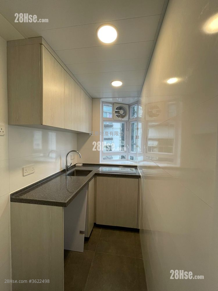 新成中心 租盘 1 房 297 平方尺 ( 27.6 平方米 ) 新成中心 租盘 1 房 297 平方尺 ( 27.6 平方米 )