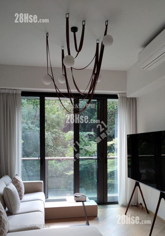 St. Michel Rental 3 Bedrooms , 2 Bathrooms 974 ft² ( 90.5 m² )