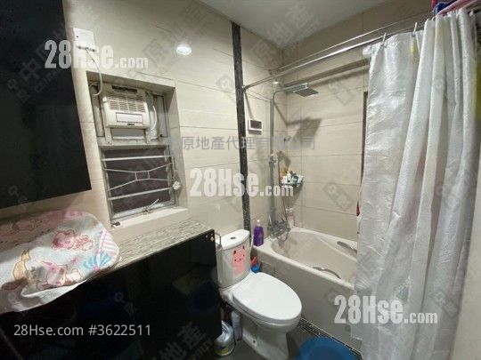 宝峰园 售盘 3 房 , 2 浴室 823 平方尺 ( 76.5 平方米 )