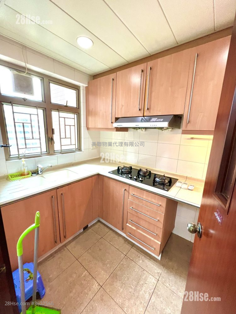 kitchen: Bellagio Sell 2 Bedrooms , 1 Bathroom 515 ft² ( 47.8 m² ) kitchen: Bellagio Sell 2 Bedrooms , 1 Bathroom 515 ft² ( 47.8 m² )