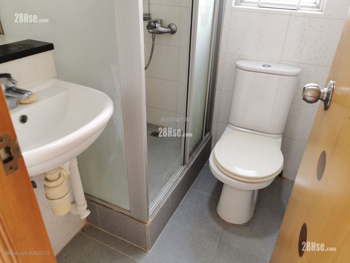 展鸿阁 租盘 1 房 , 1 浴室 323 平方尺 ( 30.0 平方米 ) 展鸿阁 租盘 1 房 , 1 浴室 323 平方尺 ( 30.0 平方米 )