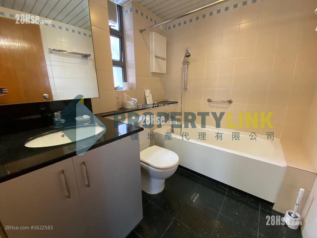 Hollywood Terrace Sell 616 ft² ( 57.2 m² ) Hollywood Terrace Sell 616 ft² ( 57.2 m² )