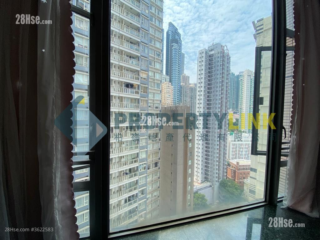 Hollywood Terrace Sell 616 ft² ( 57.2 m² ) Hollywood Terrace Sell 616 ft² ( 57.2 m² )