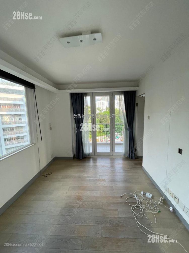 Mei Foo Sun Chuen Rental 2 Bedrooms , 2 Bathrooms 716 ft² ( 66.5 m² ) Mei Foo Sun Chuen Rental 2 Bedrooms , 2 Bathrooms 716 ft² ( 66.5 m² )