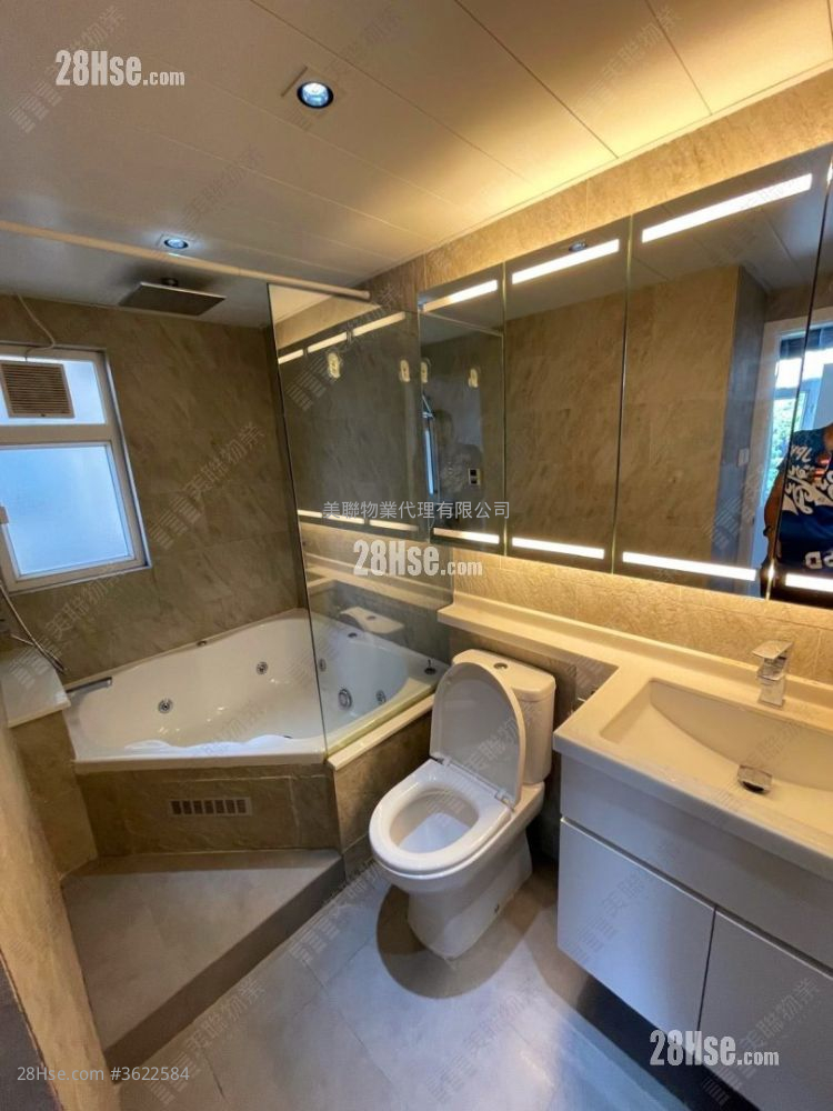 Mei Foo Sun Chuen Rental 2 Bedrooms , 2 Bathrooms 716 ft² ( 66.5 m² ) Mei Foo Sun Chuen Rental 2 Bedrooms , 2 Bathrooms 716 ft² ( 66.5 m² )