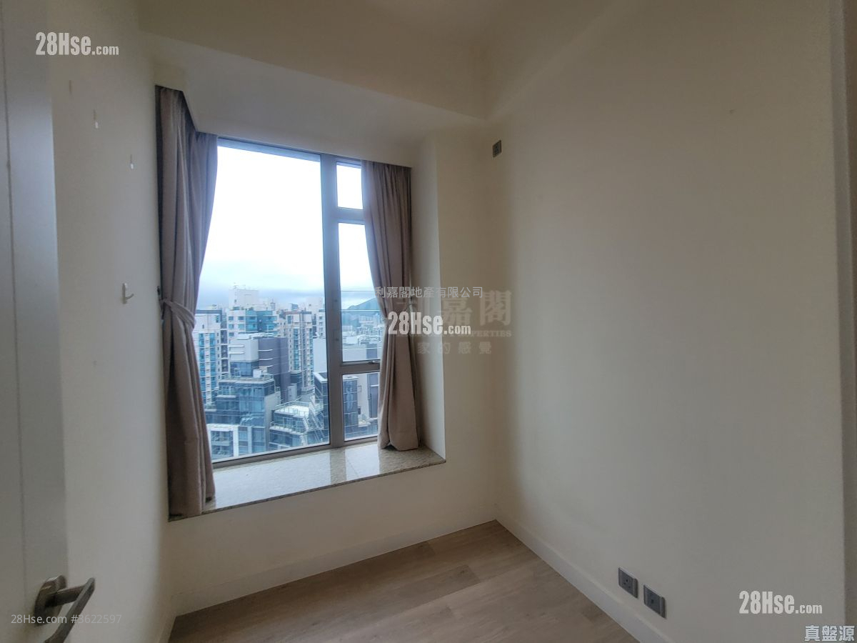 一号银海 售盘 3 房 665 平方尺 ( 61.8 平方米 ) 一号银海 售盘 3 房 665 平方尺 ( 61.8 平方米 )