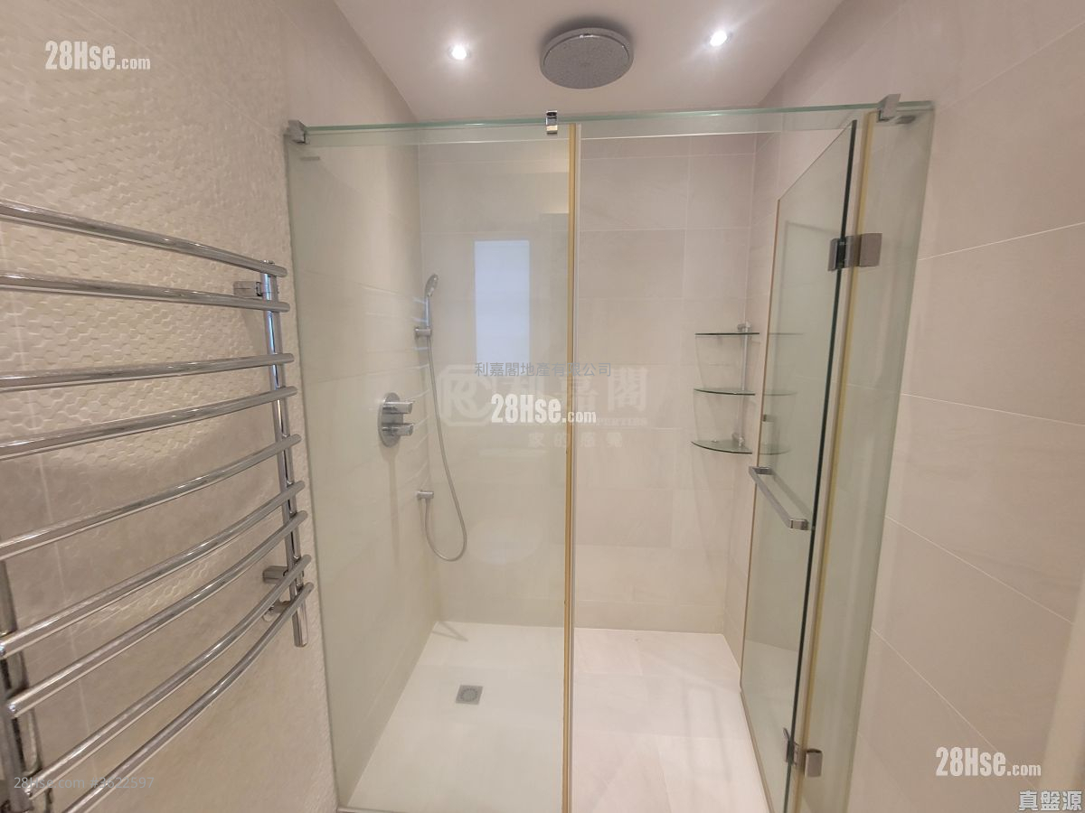 一号银海 售盘 3 房 665 平方尺 ( 61.8 平方米 ) 一号银海 售盘 3 房 665 平方尺 ( 61.8 平方米 )