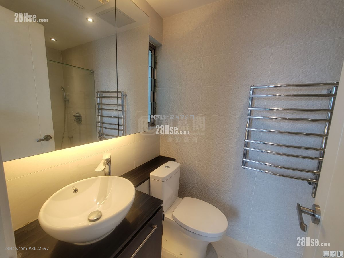 一号银海 售盘 3 房 665 平方尺 ( 61.8 平方米 ) 一号银海 售盘 3 房 665 平方尺 ( 61.8 平方米 )