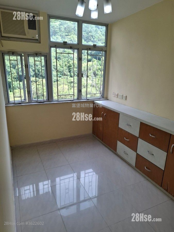 广林苑 售盘 3 房 , 1 浴室 595 平方尺 ( 55.3 平方米 ) 广林苑 售盘 3 房 , 1 浴室 595 平方尺 ( 55.3 平方米 )