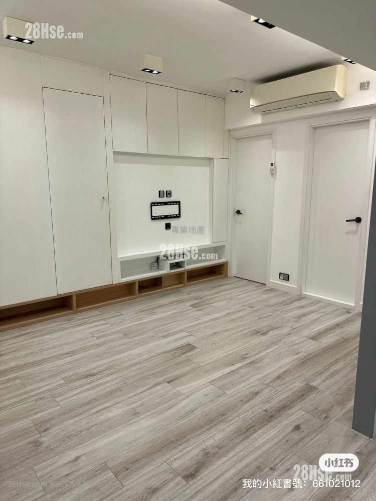 Corona Tower Rental 2 Bedrooms , 1 Bathroom 436 ft² ( 40.5 m² )