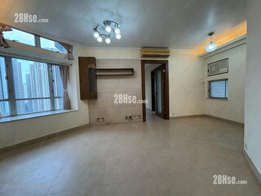 Kingswood Villas Sell 3 Bedrooms 551 ft² ( 51.2 m² )