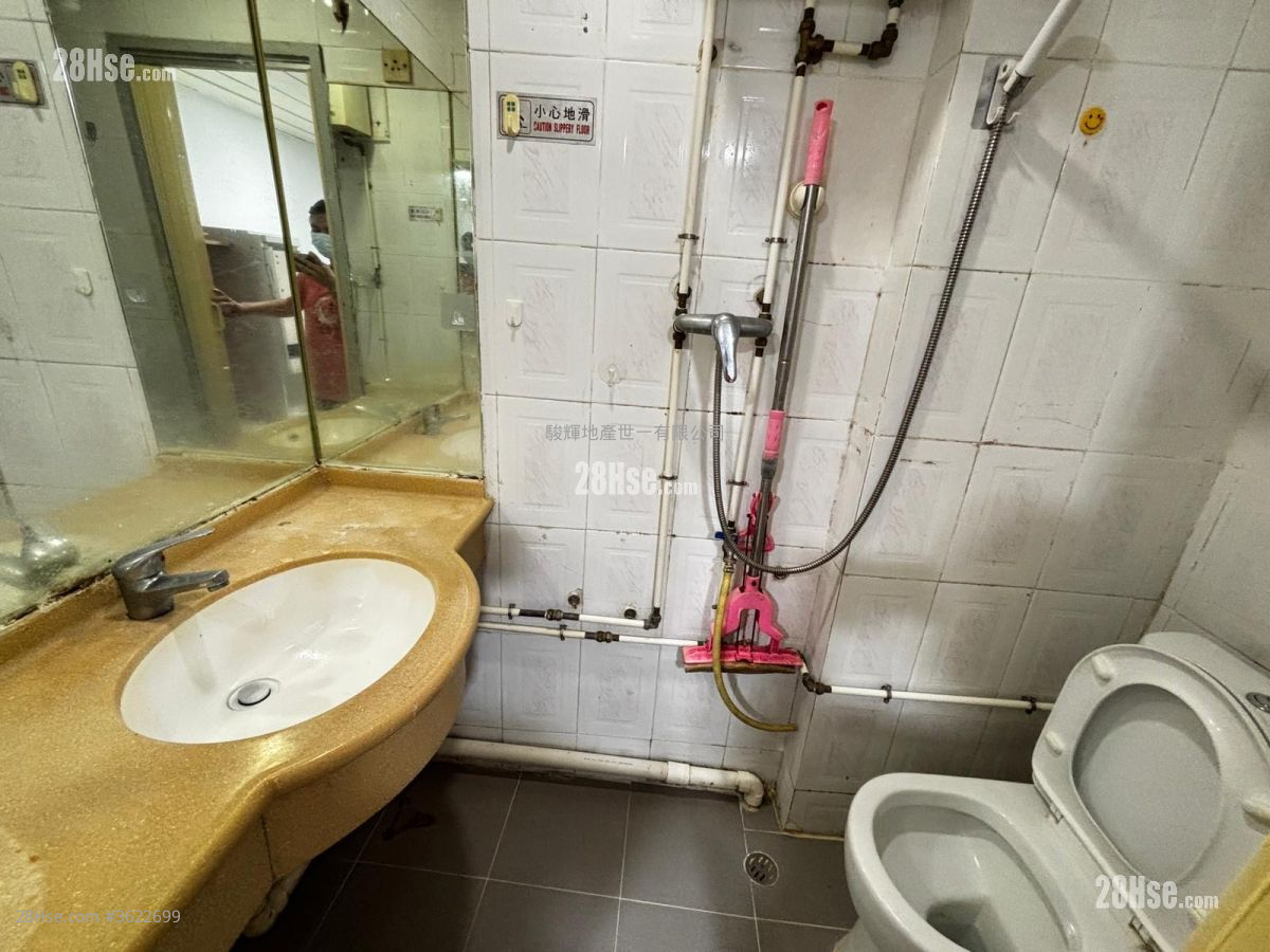 联德大厦 租盘 开放式间隔 , 1 浴室 120 平方尺 ( 11.1 平方米 ) 联德大厦 租盘 开放式间隔 , 1 浴室 120 平方尺 ( 11.1 平方米 )