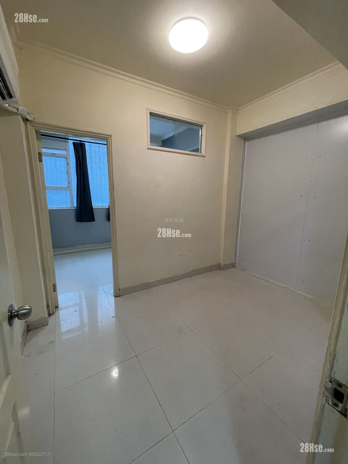 唐楼 租盘 1 房 , 1 浴室 180 平方尺 ( 16.7 平方米 ) 唐楼 租盘 1 房 , 1 浴室 180 平方尺 ( 16.7 平方米 )