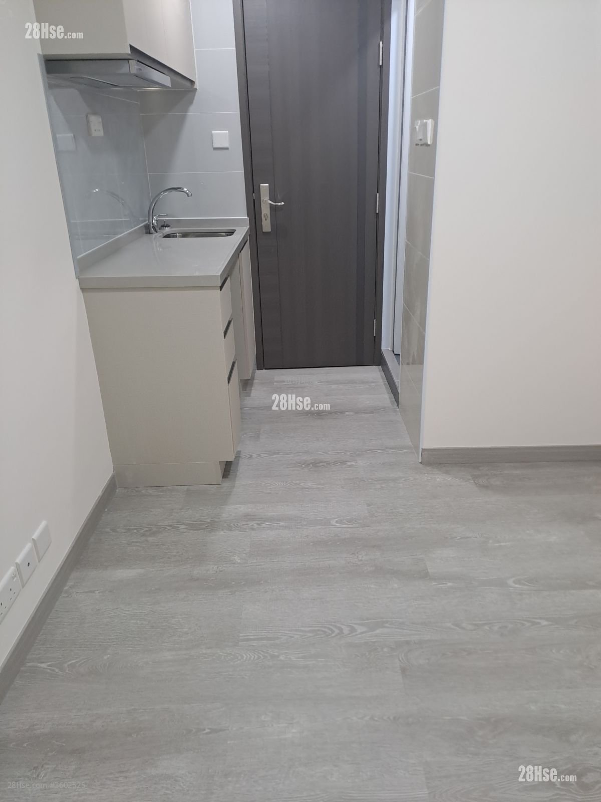 泰华楼 租盘 开放式间隔 , 1 浴室 150 平方尺 ( 13.9 平方米 )