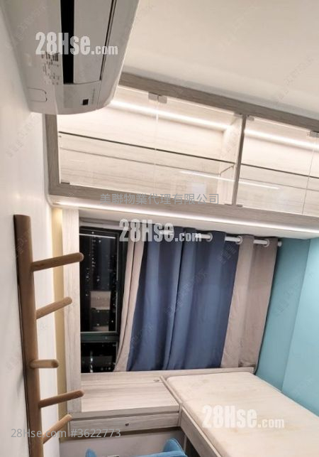 Hillville Terrace Sell 3 Bedrooms , 2 Bathrooms 674 ft² ( 62.6 m² ) Hillville Terrace Sell 3 Bedrooms , 2 Bathrooms 674 ft² ( 62.6 m² )