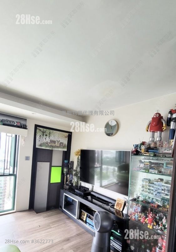 Hillville Terrace Sell 3 Bedrooms , 2 Bathrooms 674 ft² ( 62.6 m² ) Hillville Terrace Sell 3 Bedrooms , 2 Bathrooms 674 ft² ( 62.6 m² )