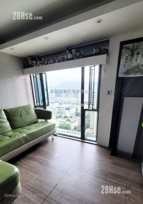 Hillville Terrace Sell 3 Bedrooms , 2 Bathrooms 674 ft² ( 62.6 m² ) Hillville Terrace Sell 3 Bedrooms , 2 Bathrooms 674 ft² ( 62.6 m² )