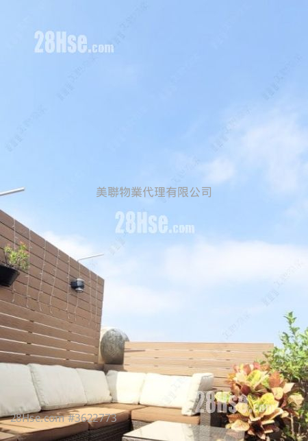 Hillville Terrace Sell 3 Bedrooms , 2 Bathrooms 674 ft² ( 62.6 m² ) Hillville Terrace Sell 3 Bedrooms , 2 Bathrooms 674 ft² ( 62.6 m² )