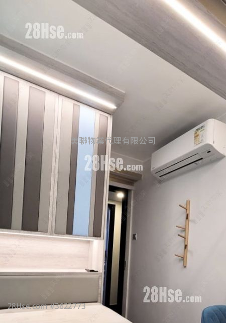 Hillville Terrace Sell 3 Bedrooms , 2 Bathrooms 674 ft² ( 62.6 m² ) Hillville Terrace Sell 3 Bedrooms , 2 Bathrooms 674 ft² ( 62.6 m² )