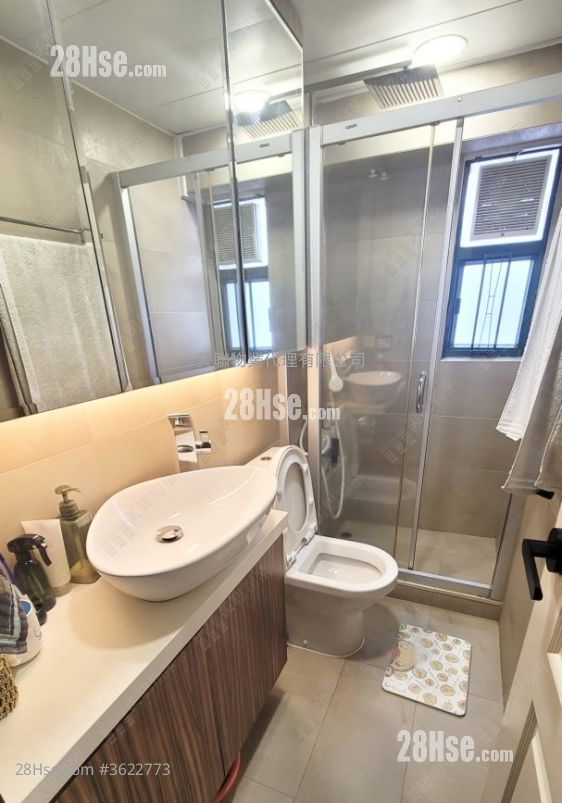 Hillville Terrace Sell 3 Bedrooms , 2 Bathrooms 674 ft² ( 62.6 m² ) Hillville Terrace Sell 3 Bedrooms , 2 Bathrooms 674 ft² ( 62.6 m² )