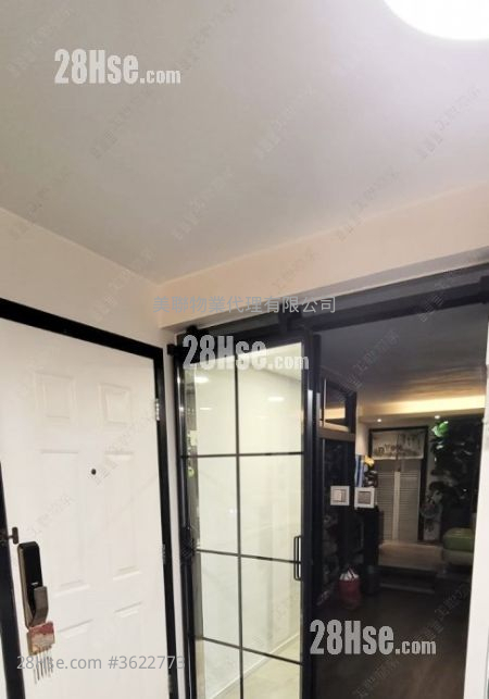 Hillville Terrace Sell 3 Bedrooms , 2 Bathrooms 674 ft² ( 62.6 m² ) Hillville Terrace Sell 3 Bedrooms , 2 Bathrooms 674 ft² ( 62.6 m² )