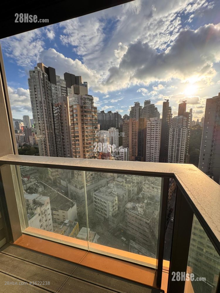 The Vantage Rental Studio 196 ft² ( 18.2 m² ) The Vantage Rental Studio 196 ft² ( 18.2 m² )