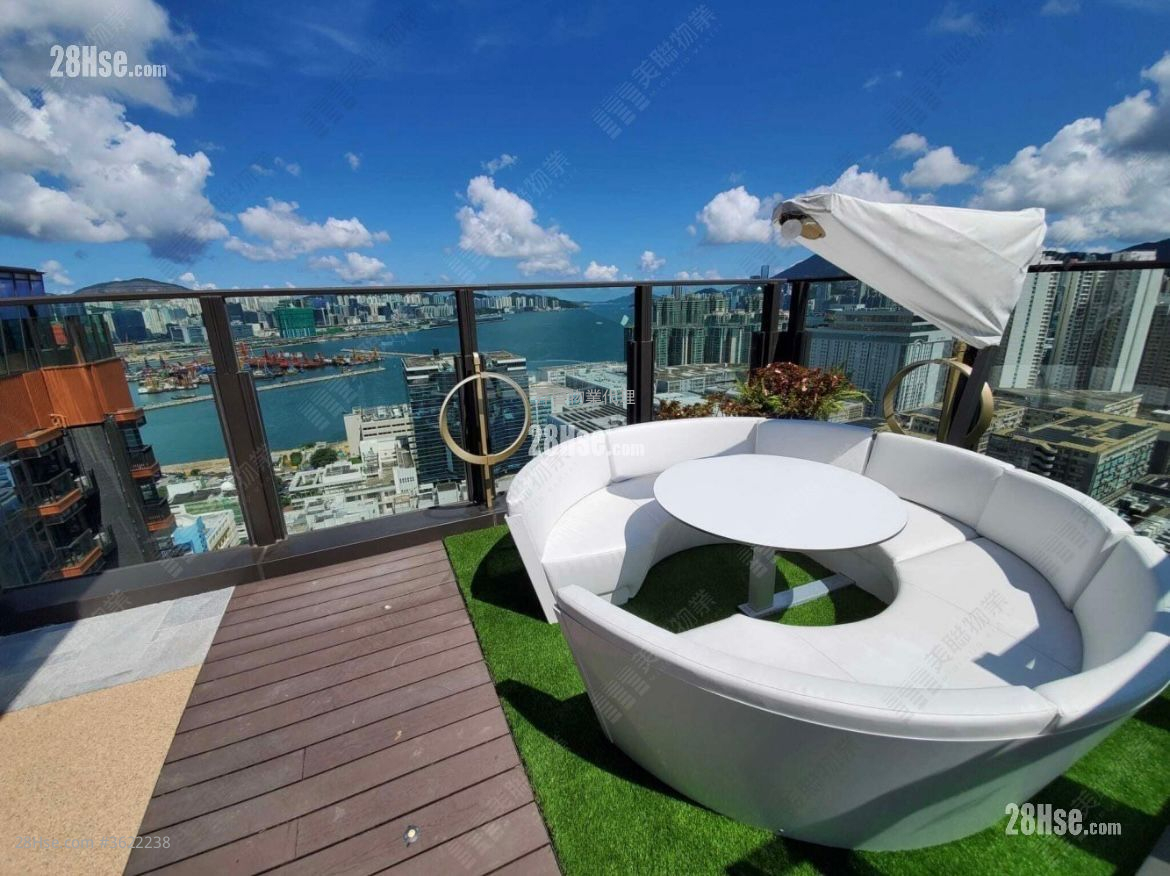 The Vantage Rental Studio 196 ft² ( 18.2 m² ) The Vantage Rental Studio 196 ft² ( 18.2 m² )