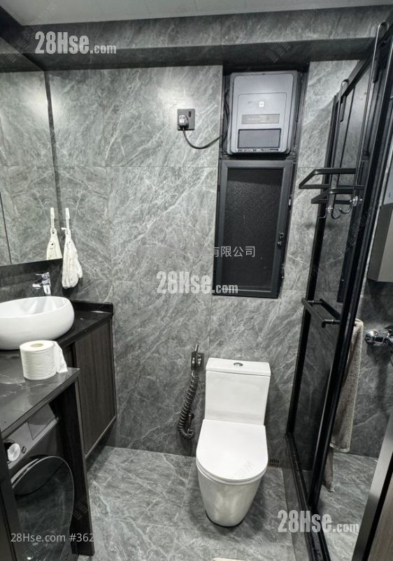 蔚景花园 售盘 3 房 716 平方尺 ( 66.5 平方米 ) 蔚景花园 售盘 3 房 716 平方尺 ( 66.5 平方米 )