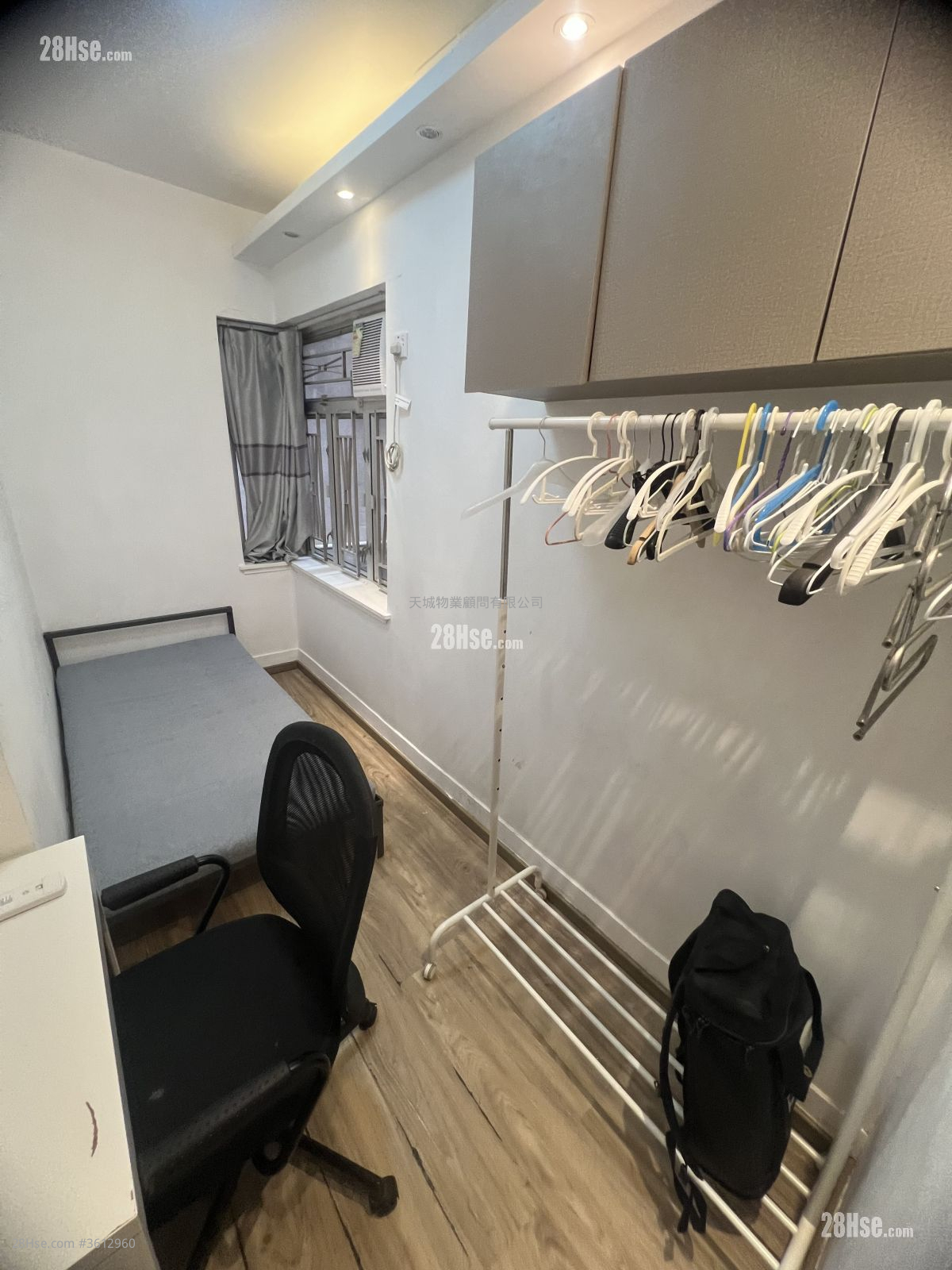 Luen Wah Mansion Rental Studio , 1 Bathroom Luen Wah Mansion Rental Studio , 1 Bathroom