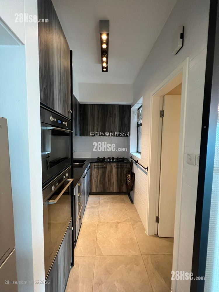 宝翠园 租盘 3 房 942 平方尺 ( 87.5 平方米 ) 宝翠园 租盘 3 房 942 平方尺 ( 87.5 平方米 )